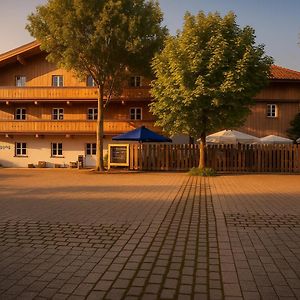 A8 Hotel Im Darchinger Hof Bed & Breakfast - Zwischen Holzkirchen Und Weyarn - Zwischen Muenchen Salzburg Und Innsbruck - Kurz Vor Dem Irschenberg